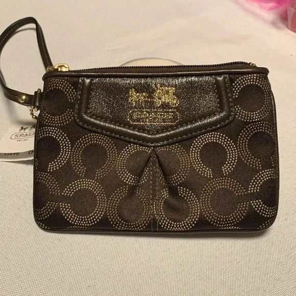 COACH Wristlet,NWT. - Picture 2 of 4